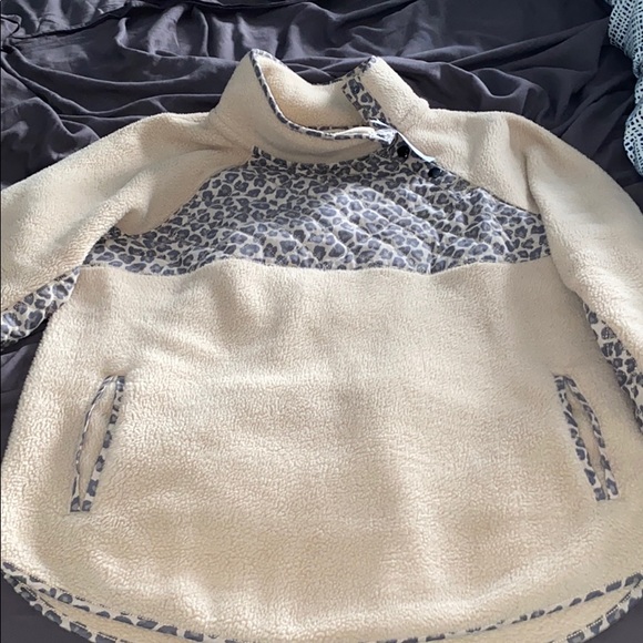 Abercrombie Asymmetrical Snap-Up Fleece - Picture 7 of 7